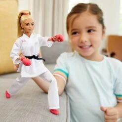 Barbie Championne De Karaté Aux Jeux Olympiques Tokyo 2020 -Monde Jouet Pas Cher Magasin barbie championne de karate aux jeux olympiques tokyo 2020 ref TG2254 3