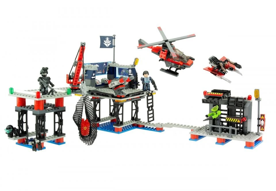 Hasbro Kre-o Battleship : Battle Base 1 Hasbro Kre-o Battleship : Battle Base