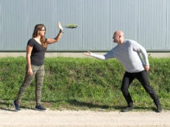 Quadricoptère Autonome OVNI Avec Capteurs à Infrarouges Et LED -Monde Jouet Pas Cher Magasin quadricoptere autonome ovni avec capteurs a infrarouges et led ref NX9748 4