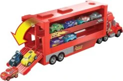 Disney / Pixar Transporteur Mack Avec Mini Voiture Flash McQueen Cars -Monde Jouet Pas Cher Magasin transporteur mack avec mini voiture flash mcqueen cars ref TG2586 5